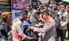 Bawa 247 Ton Bantuan, Kapolri Pastikan Korban Gempa NTT Terpenuhi
